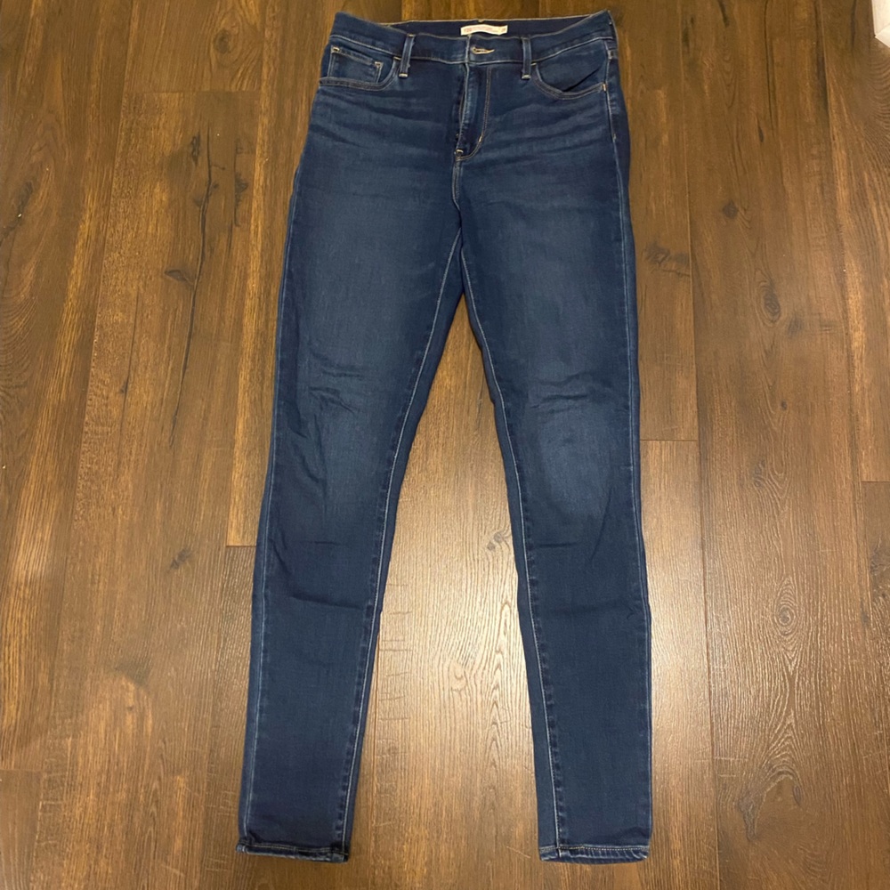 levis dark wash skinny jeans